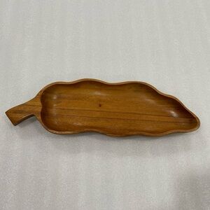 Vintage Hand Crafted Monkey Pod Wood Leaf Dish Made In Hawaii 16” X 4”